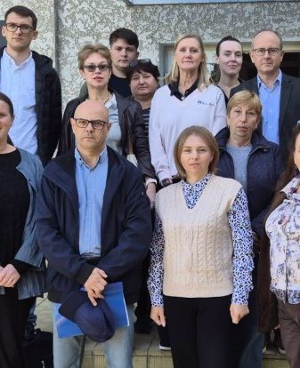 poza-grup